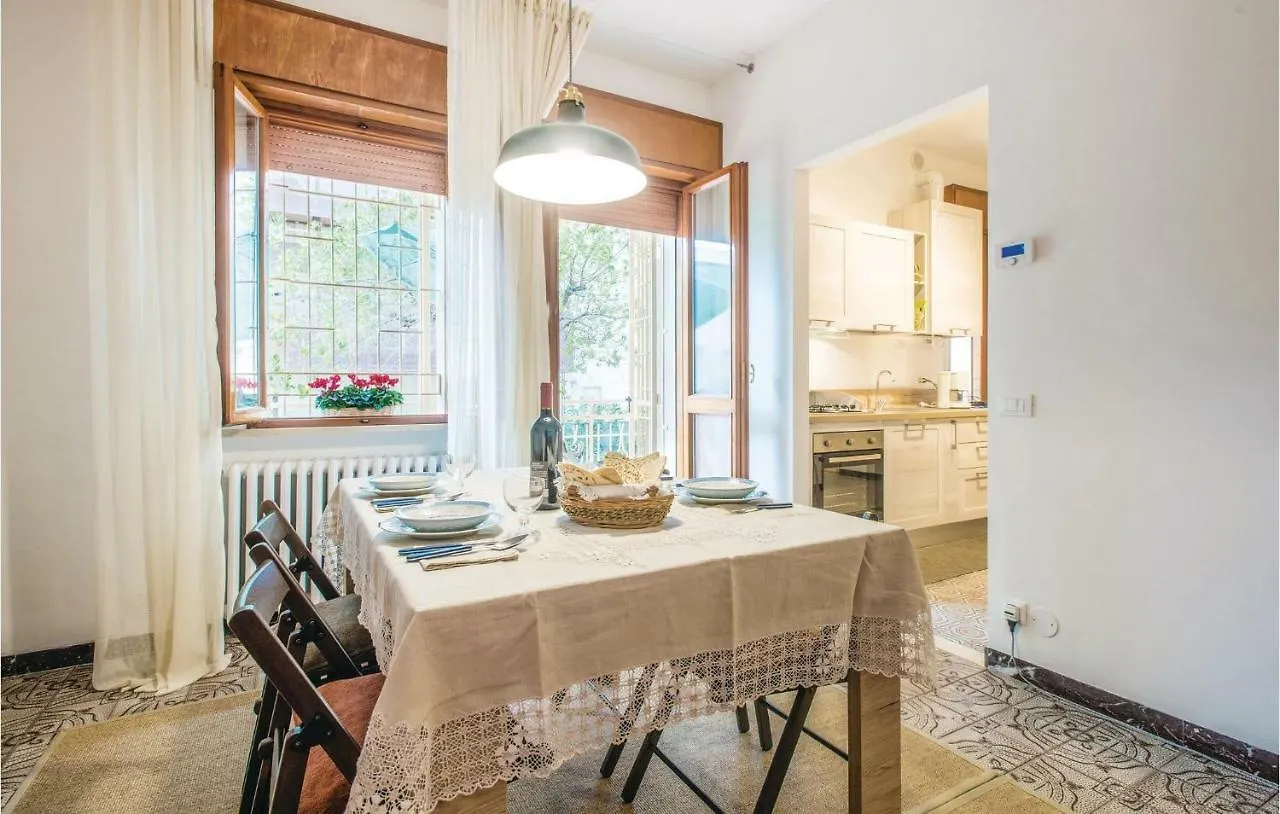 2 Bedroom Nice Apartment In Rimini